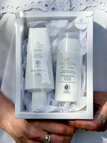 Gaveæske luksus med Nourishing Facial Scrub mask & Hand cream