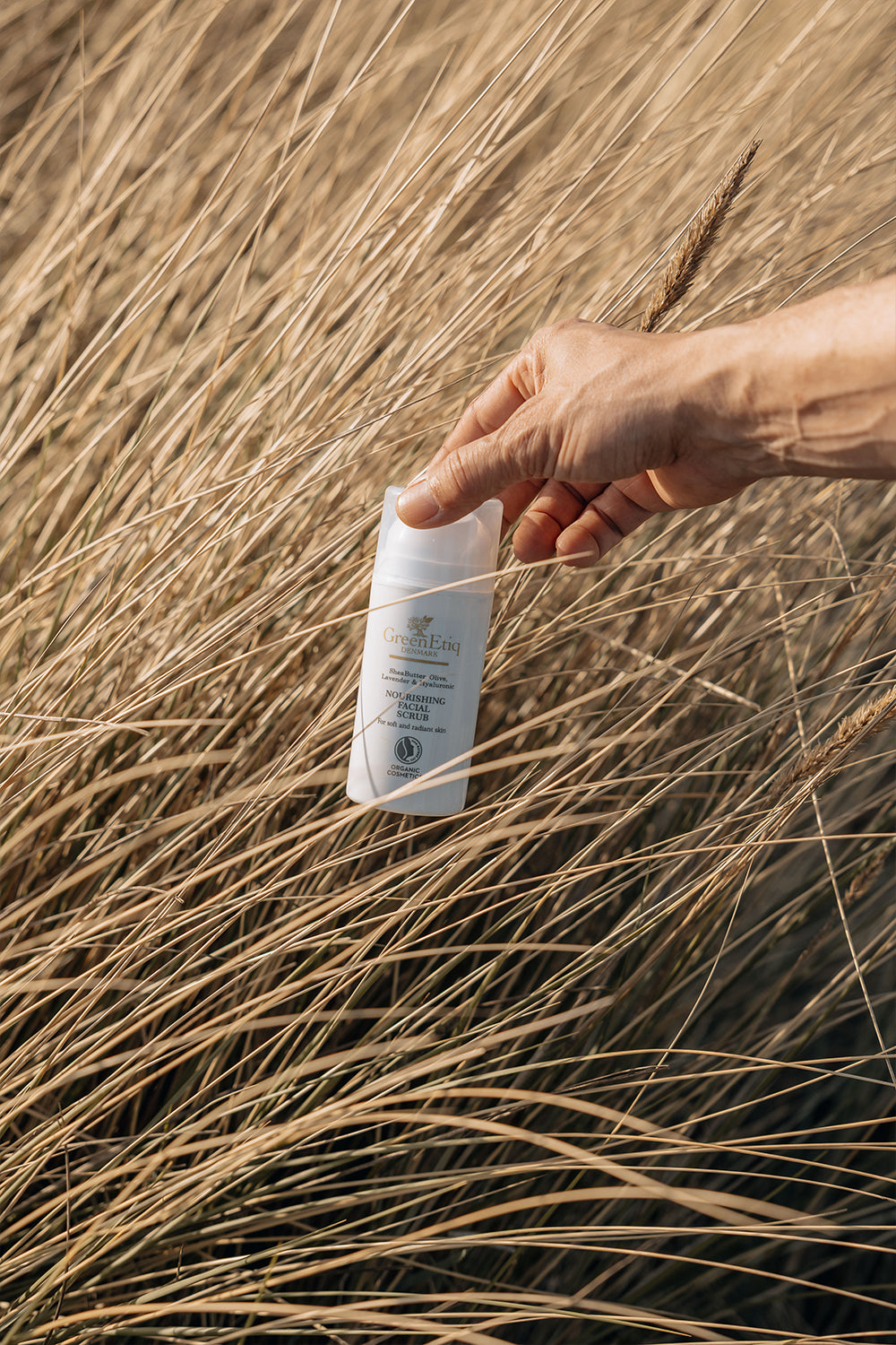 Nourishing Facial Scrub Mask